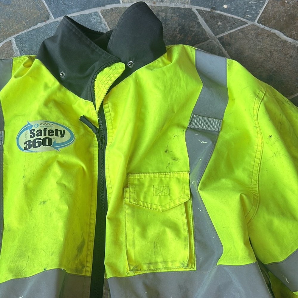Reflective Apparel Safety Jacket - image 3